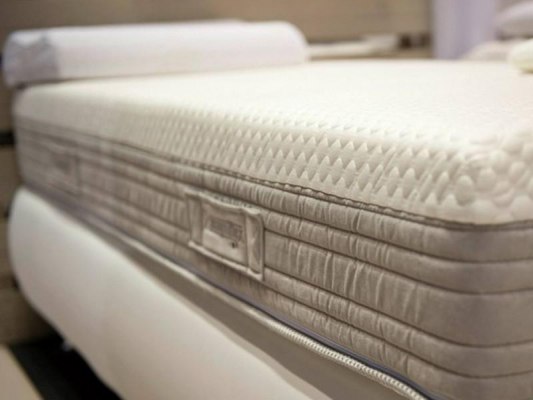 Матрас Magniflex New Comfort Dual 10. Для пар с большой разницей в весе. 1