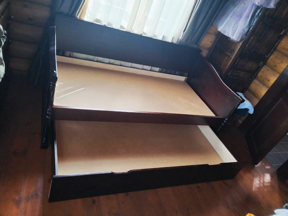 Диван кровать деревянная Vita Mia Eleganza (Элеганза), 90х190 см. Каштан