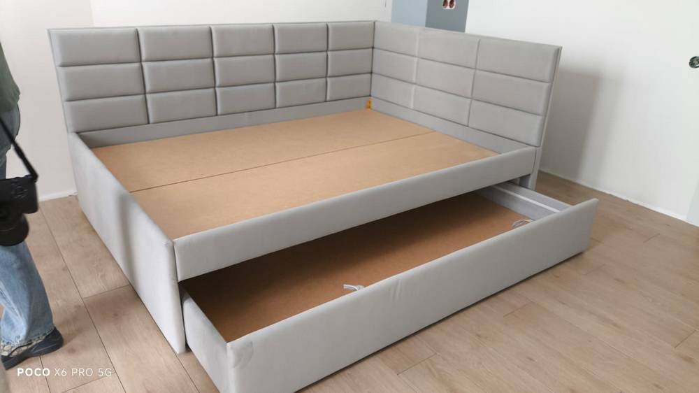 Кровать угловая PinoLetto Kare (Каре); 140x200 см Ткань Velutto 51 (целиком в ткани)