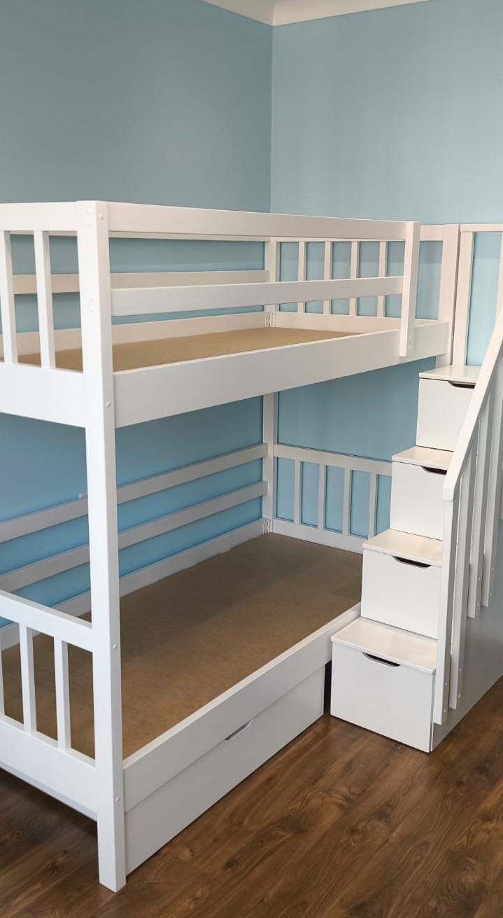 Кровать двухъярусная PinoLetto La Scala ( Ла Скала ), 90x200 см. Лестница - комод - справа.Выкатной ящик. Белая эмаль