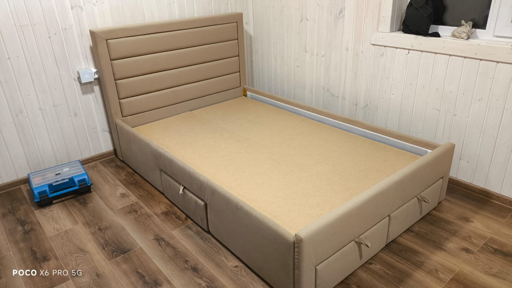 Кровать Vita Mia Somerset ( Сомерсет ) с выкатными ящиками; 120x190 см. Ткань Velutto 05