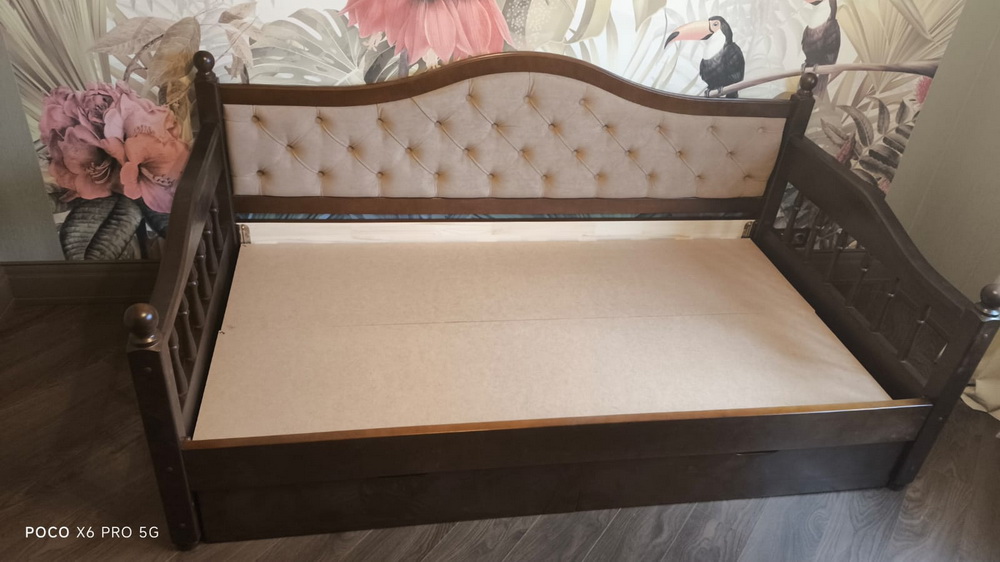 Белецца с бежевой вставкой. Размер 100х190. Цвет донской орех/велюр galaxy3