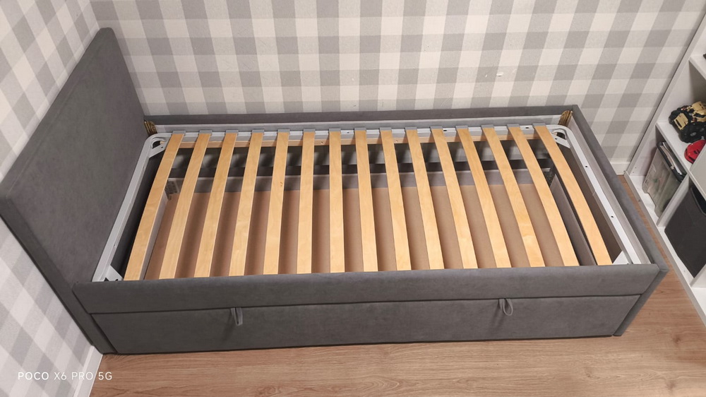 Кровать ВитаМиа Лино 90х200/80х190 с верхним ортопедическим основанием в ткани Galaxy 21