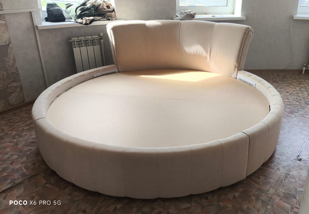 Круглая кровать Орлеан с ящиком диаметром 200 см в велюре Galaxy 02