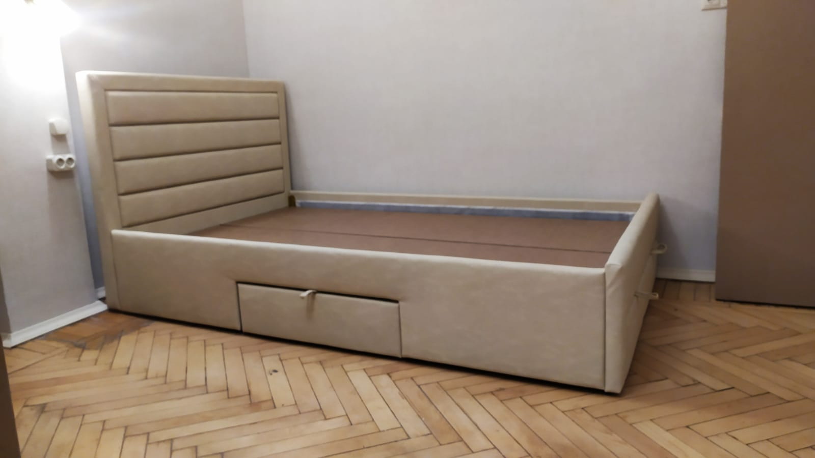 Кровать Vita Mia Somerset с выкатными ящиками; 120x200 см Экокожа Elite Lux 02 Кровать Vita Mia Somerset с выкатными ящиками; 120x200 см Экокожа Elite Lux 02