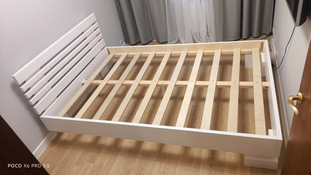 Кровать - татами из массива дерева Vita Mia Tanto ( Танто ) Размер: 140x210 см. Белая эмаль